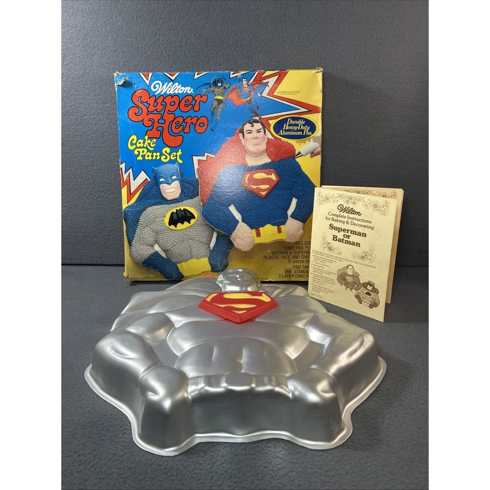 Wilton Super Hero Cake Pan -‎ 1977 Vintage DC Comics - Makes Superman Or Batman